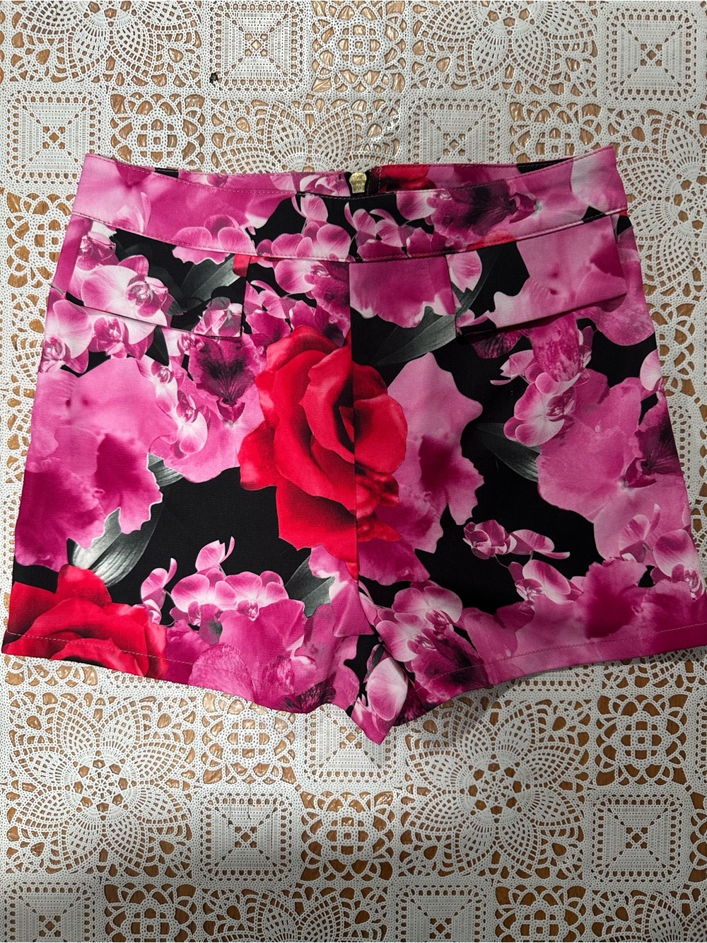 Forever 21 XS Pink Red Rose Floral High Waist Dress Shorts